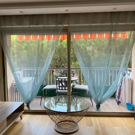 Cagnes-sur-mer, 50m De La Mer, Au Calme *