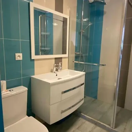 Cagnes-sur-mer, 50m De La Mer, Au Calme Apartment *