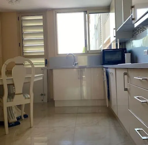 Cagnes-sur-mer, 50m De La Mer, Au Calme 滨海卡涅